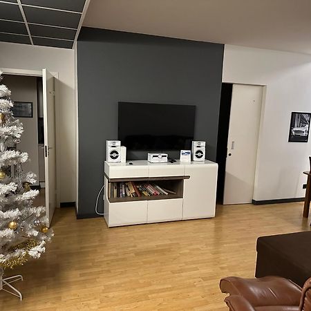 New Modern 4-Room Apartment With Big Balcony And Undeground Parking In Center Of タリン エクステリア 写真