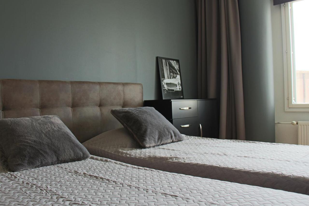 New Modern 4-Room Apartment With Big Balcony And Undeground Parking In Center Of タリン エクステリア 写真