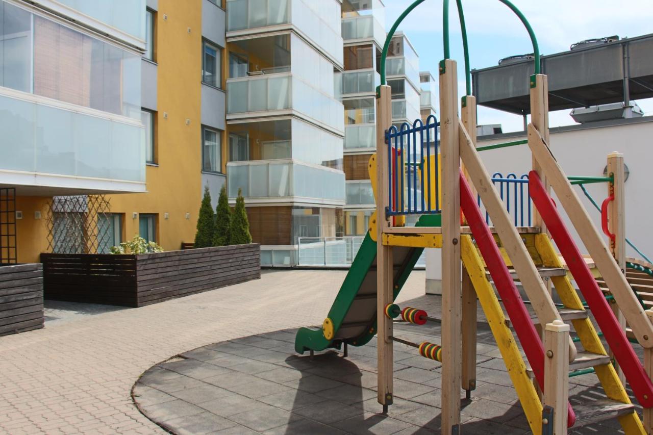 New Modern 4-Room Apartment With Big Balcony And Undeground Parking In Center Of タリン エクステリア 写真