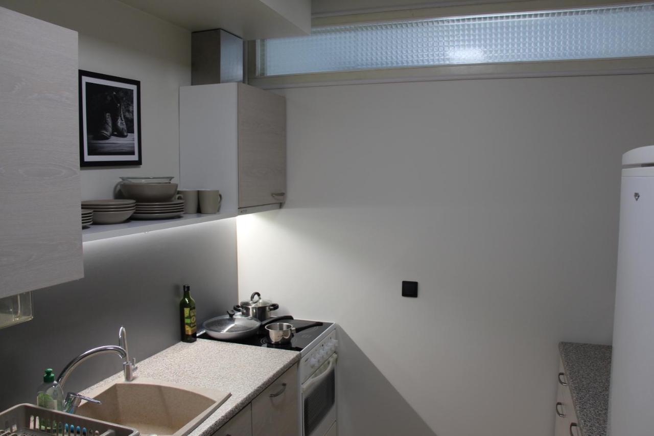 New Modern 4-Room Apartment With Big Balcony And Undeground Parking In Center Of タリン エクステリア 写真